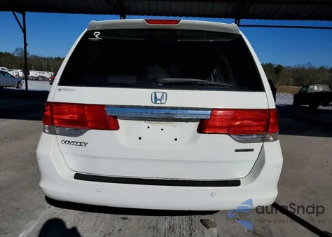 2010 Honda Odyssey Touring z USA, uszkodzony, nr VIN 5FNRL3H9XAB069199